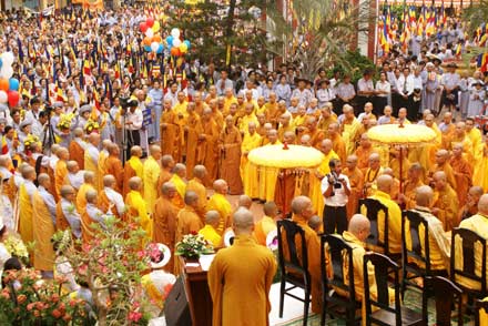 Đà Nẵng Tưng bừng Đại lễ Phật Đản 2554 DL.2010