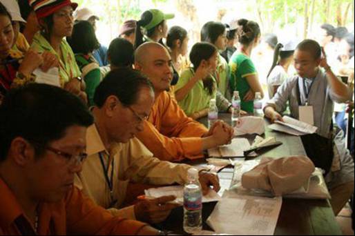 HỘI TRẠI “LÝ CÔNG UẨN” – 2010 Sân Chơi Lành Mạnh và Lý Thú