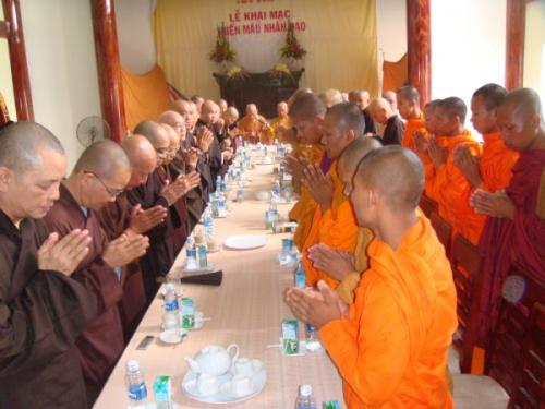 Khởi động hiến máu đón chào hội thảo Phật giáo toàn quốc 2010