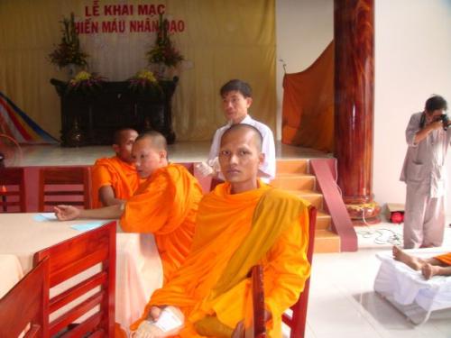 Khởi động hiến máu đón chào hội thảo Phật giáo toàn quốc 2010