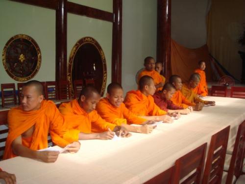 Khởi động hiến máu đón chào hội thảo Phật giáo toàn quốc 2010