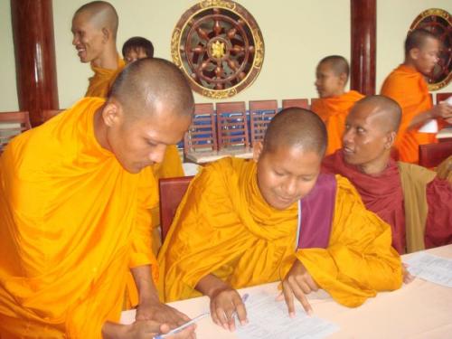 Khởi động hiến máu đón chào hội thảo Phật giáo toàn quốc 2010