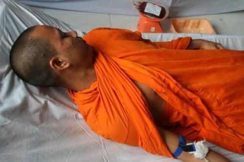 Khởi động hiến máu đón chào hội thảo Phật giáo toàn quốc 2010