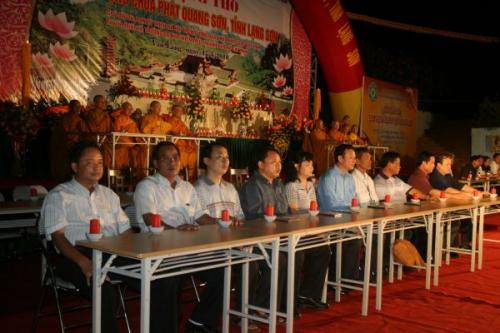 Chùm ảnh đêm thắp nến mầu nhiệm chùa Phật Quang Sơn, tỉnh Lạng Sơn