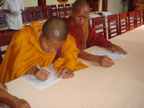 Khởi động hiến máu đón chào hội thảo Phật giáo toàn quốc 2010