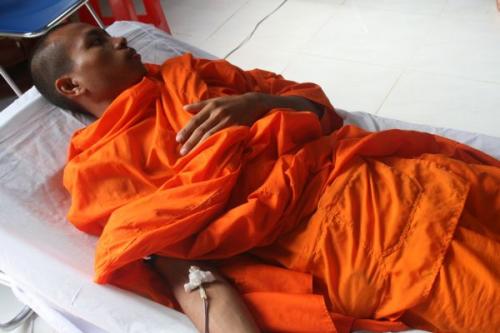 Khởi động hiến máu đón chào hội thảo Phật giáo toàn quốc 2010