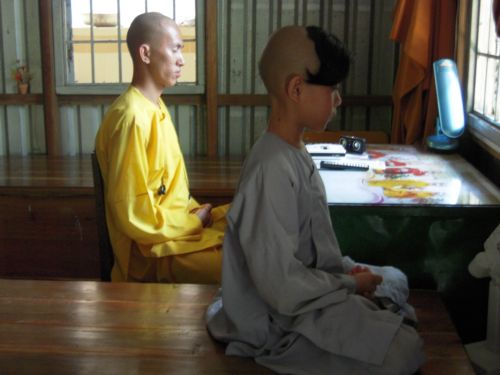 Xin mời bạn tới