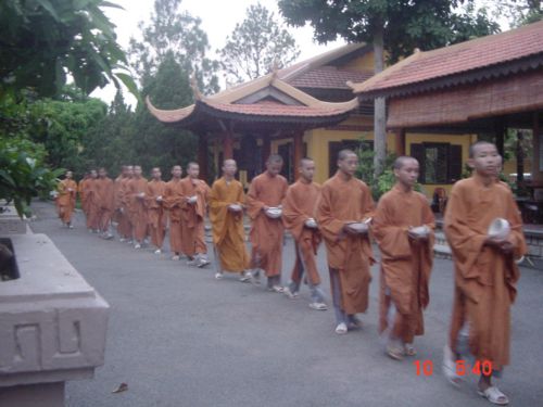 Xin mời bạn tới