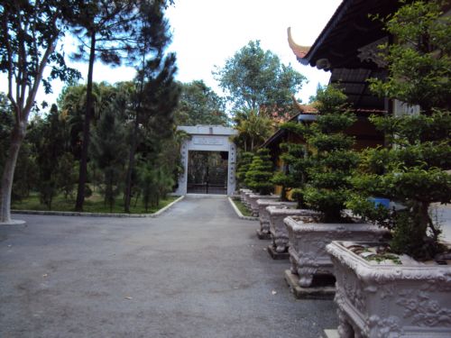 Xin mời bạn tới