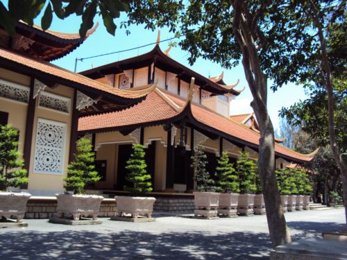 Xin mời bạn tới