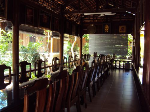 Xin mời bạn tới