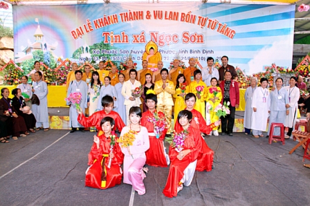 Đại Lễ Vu Lan Bốn Tự Tứ Tăng
