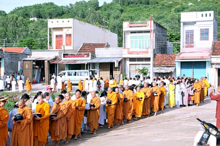 Đại Lễ Vu Lan Bốn Tự Tứ Tăng
