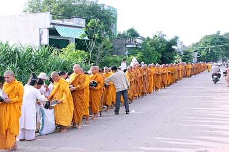 Đại Lễ Vu Lan Bốn Tự Tứ Tăng