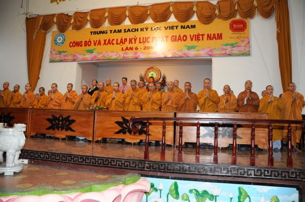 Xác lập 17 kỷ lục Phật giáo Việt Nam
