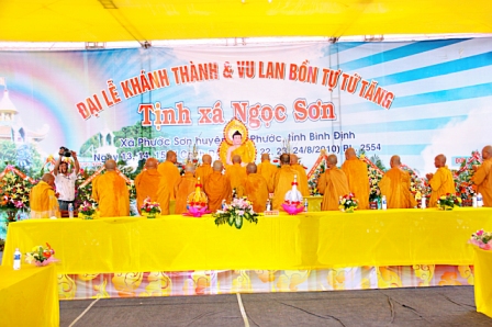 Đại Lễ Vu Lan Bốn Tự Tứ Tăng