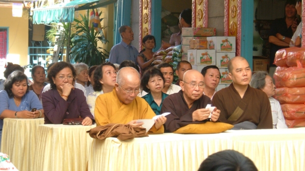 Bằng tất cả tấm lòng