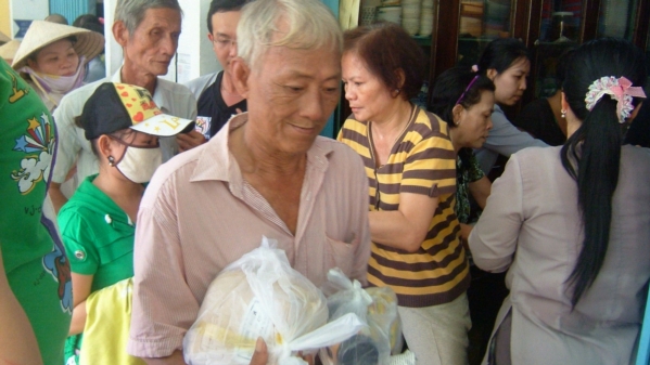 Bằng tất cả tấm lòng