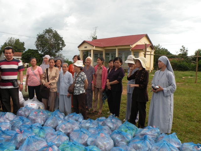 Trăng Mùa Tây Nguyên