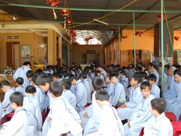 Đắk Lắk: Khai giảng khóa tu Những búp sen non tại chùa Linh Sơn