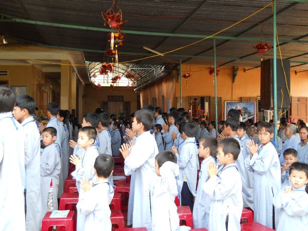Đắk Lắk: Khai giảng khóa tu Những búp sen non tại chùa Linh Sơn