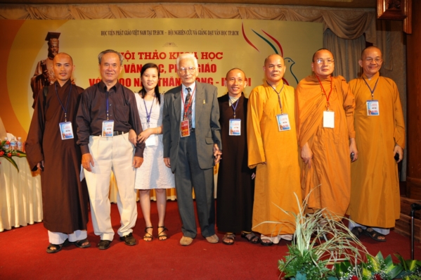 Chùm ảnh: Hội thảo khoa học &quot;Văn học, Phật giáo với 1000 năm Thăng Long&quot;