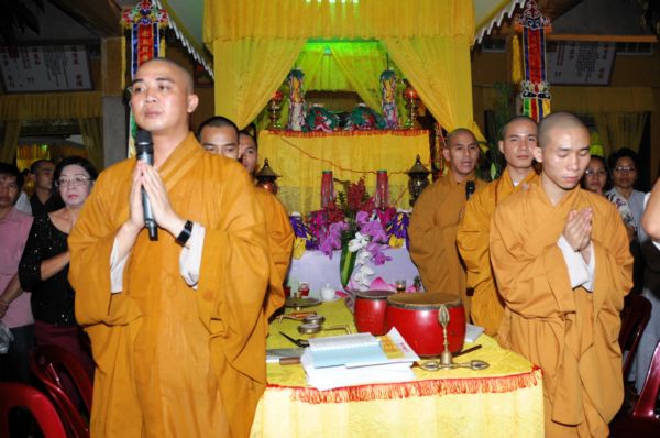 Đàn Chẩn tế tại chùa Vĩnh Nghiêm