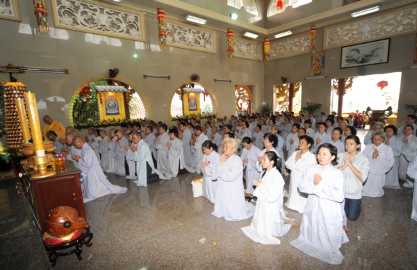 Hòa thượng Thích Trí Tịnh  chứng minh Lễ tác bạch Tự tứ tại chùa Vạn Đức