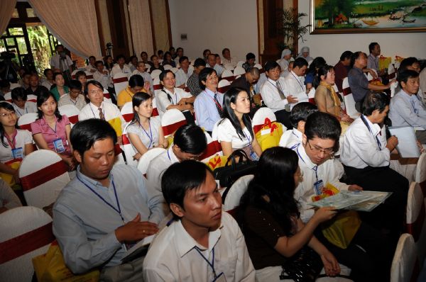 Chùm ảnh: Hội thảo khoa học &quot;Văn học, Phật giáo với 1000 năm Thăng Long&quot;