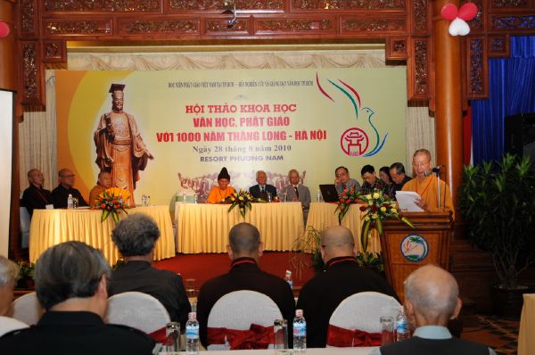 Chùm ảnh: Hội thảo khoa học &quot;Văn học, Phật giáo với 1000 năm Thăng Long&quot;
