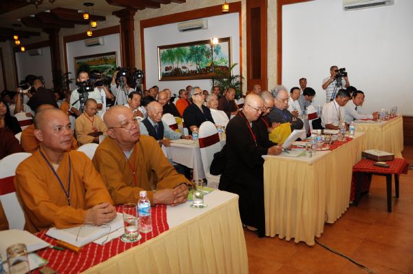 Chùm ảnh: Hội thảo khoa học &quot;Văn học, Phật giáo với 1000 năm Thăng Long&quot;