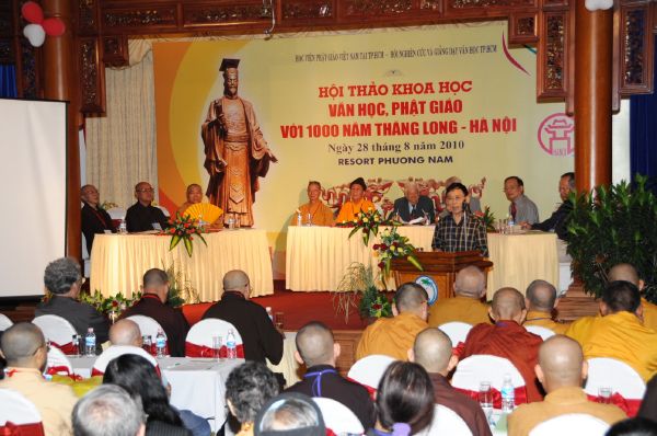 Chùm ảnh: Hội thảo khoa học &quot;Văn học, Phật giáo với 1000 năm Thăng Long&quot;