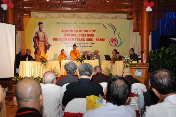 Chùm ảnh: Hội thảo khoa học &quot;Văn học, Phật giáo với 1000 năm Thăng Long&quot;
