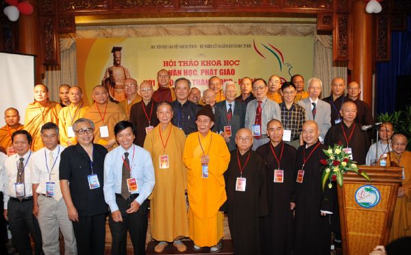 Chùm ảnh: Hội thảo khoa học &quot;Văn học, Phật giáo với 1000 năm Thăng Long&quot;