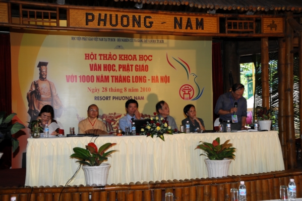 Chùm ảnh: Hội thảo khoa học &quot;Văn học, Phật giáo với 1000 năm Thăng Long&quot;