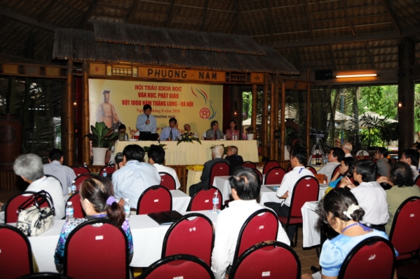 Chùm ảnh: Hội thảo khoa học &quot;Văn học, Phật giáo với 1000 năm Thăng Long&quot;