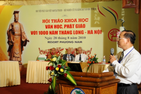 Chùm ảnh: Hội thảo khoa học &quot;Văn học, Phật giáo với 1000 năm Thăng Long&quot;