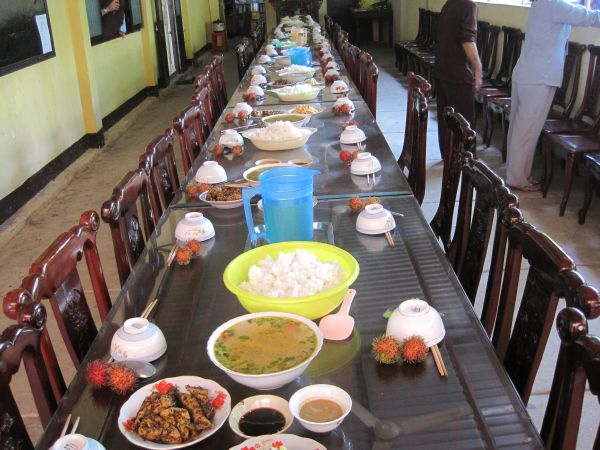 Những bữa cơm thâm tình