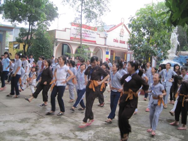 Chùm ảnh sinh hoạt khóa tu Hương sen mùa hạ