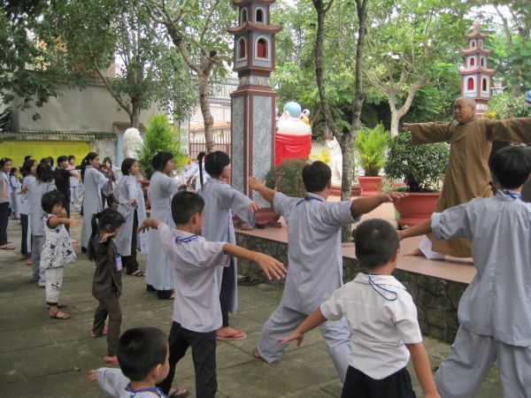 Chùm ảnh sinh hoạt khóa tu Hương sen mùa hạ