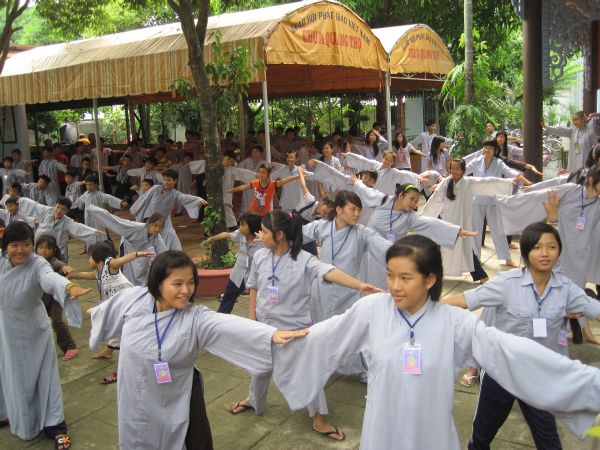 Chùm ảnh sinh hoạt khóa tu Hương sen mùa hạ