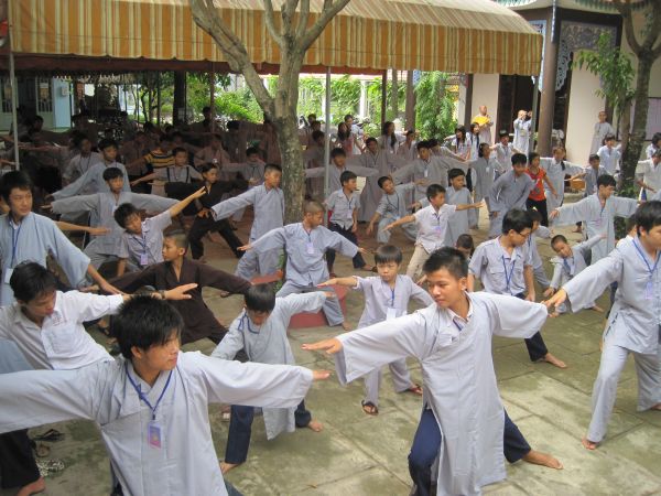 Chùm ảnh sinh hoạt khóa tu Hương sen mùa hạ