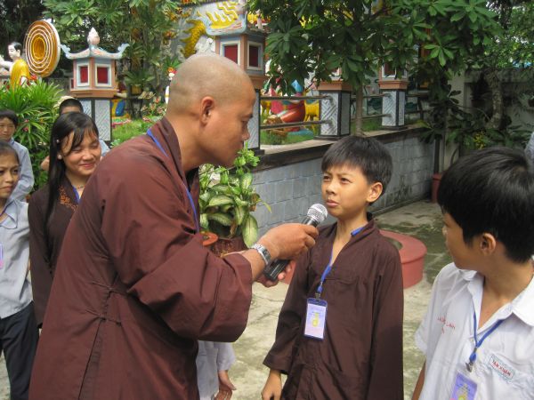 Chùm ảnh sinh hoạt khóa tu Hương sen mùa hạ