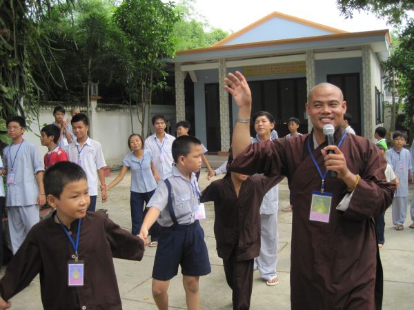 Chùm ảnh sinh hoạt khóa tu Hương sen mùa hạ