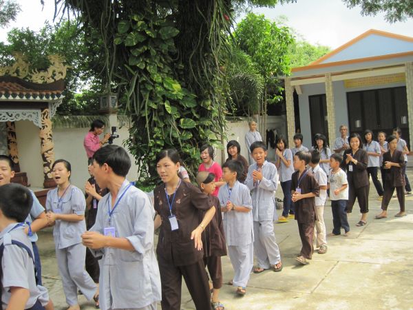 Chùm ảnh sinh hoạt khóa tu Hương sen mùa hạ