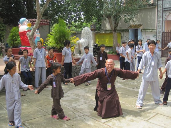 Chùm ảnh sinh hoạt khóa tu Hương sen mùa hạ