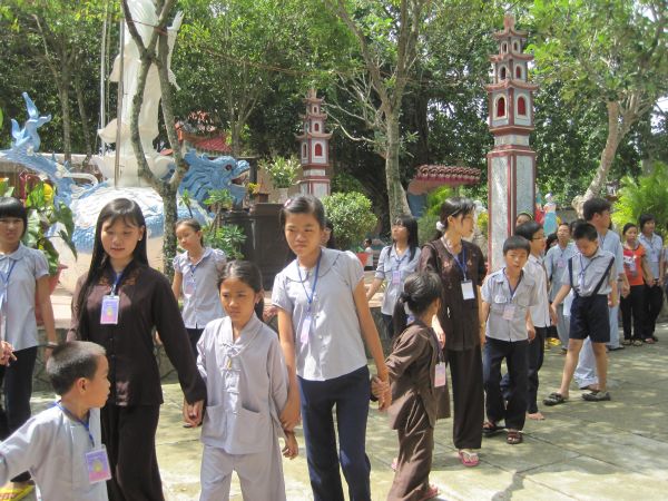 Chùm ảnh sinh hoạt khóa tu Hương sen mùa hạ