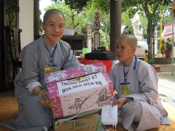 Chùm ảnh sinh hoạt khóa tu Hương sen mùa hạ