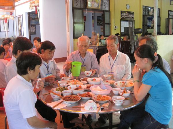 Những bữa cơm thâm tình
