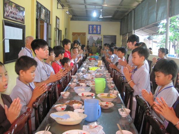 Những bữa cơm thâm tình
